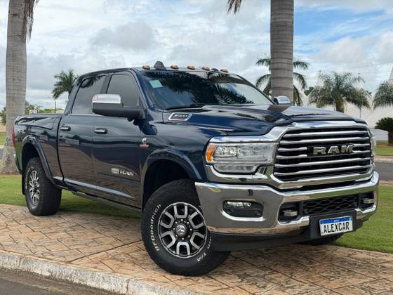 RAM 3500 6.7 I6 TURBO DIESEL LIMITED LONGHORN CD 4X4  AUTOMÁTICO
